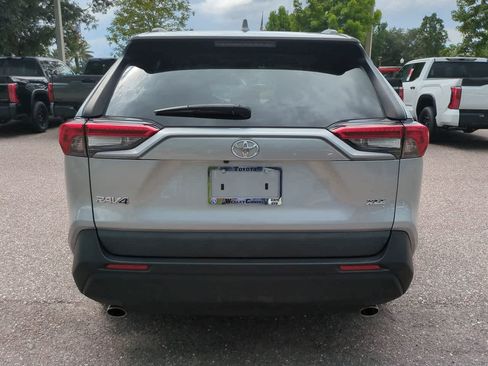 Certified 2021 Toyota RAV4 XLE FWD image 5