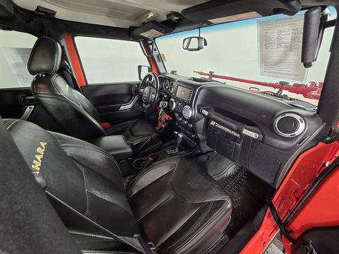 Used 2015 Jeep Wrangler Unlimited Sahara w/ Max Tow Package AWD/4WD image 23