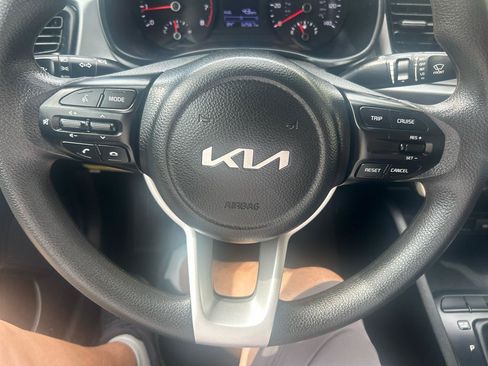 Used 2023 Kia Rio S FWD image 10