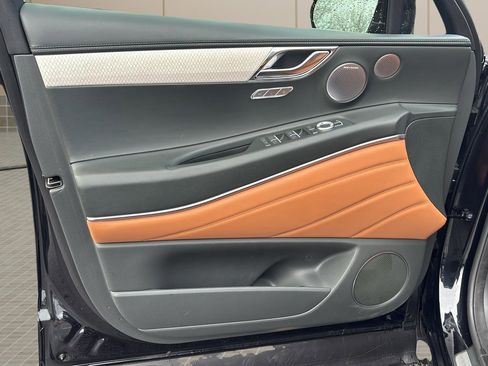 Used 2025 Genesis GV80 3.5T Prestige image 16