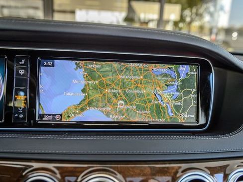 Used 2015 Mercedes-Benz S 550 Sedan image 20