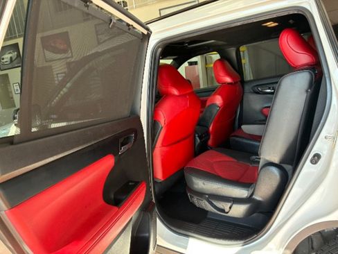 Used 2022 Toyota Highlander XSE AWD/4WD image 29