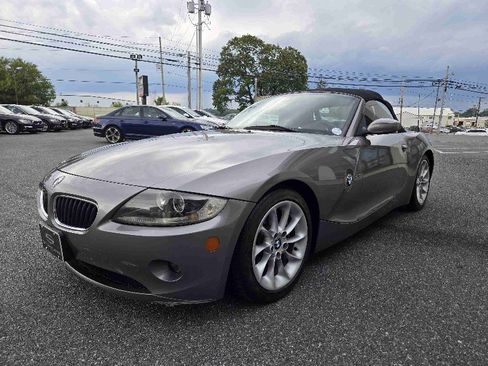 Used 2005 BMW Z4 2.5i image 7