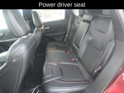 Used 2020 Jeep Cherokee Trailhawk w/ Cold Weather Group image 10