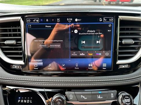 New 2025 Chrysler Pacifica Select image 24