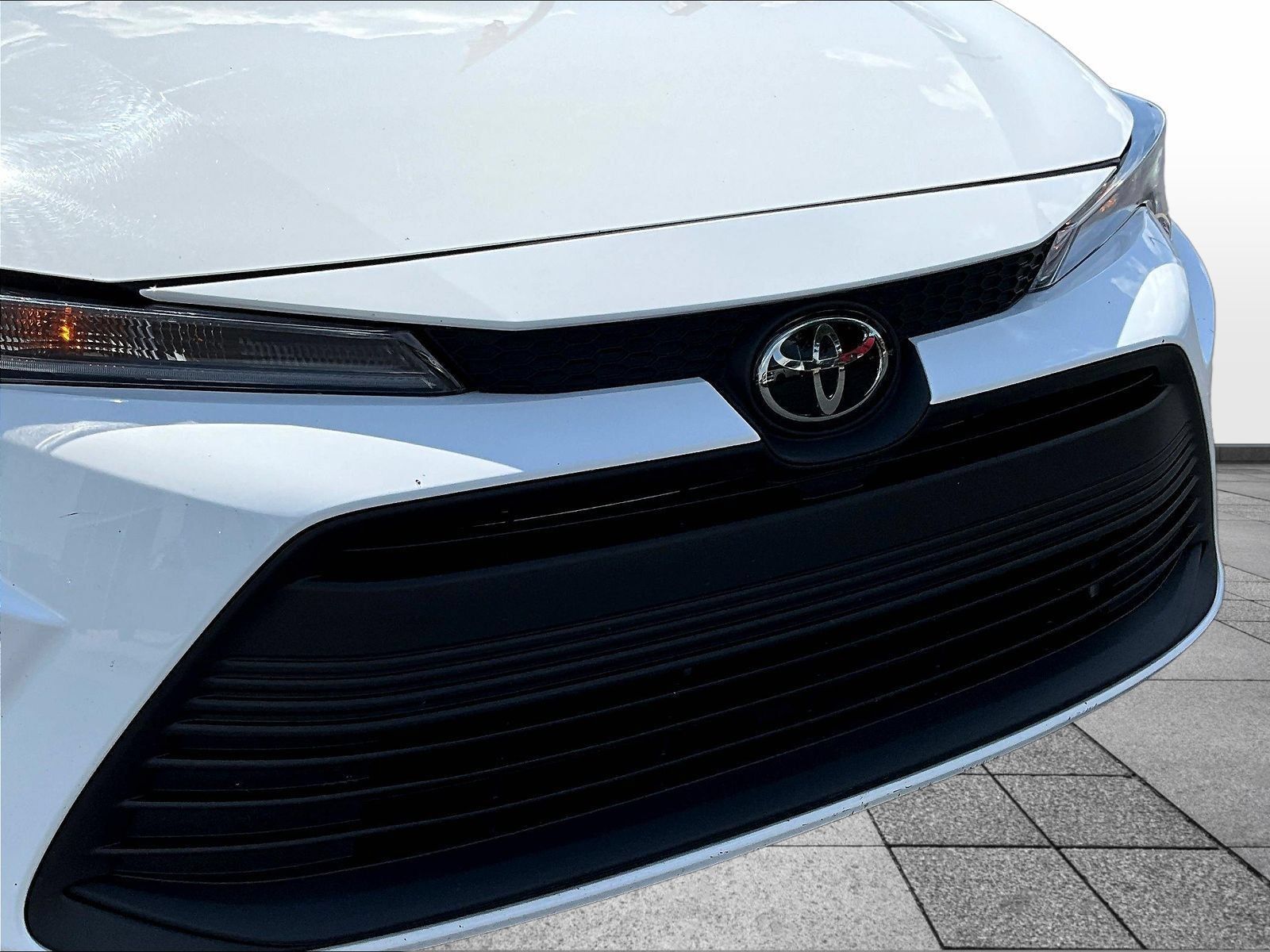 Used 2024 Toyota Corolla LE FWD image 35