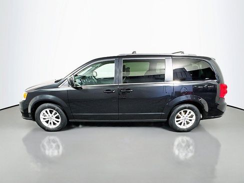 Used 2019 Dodge Grand Caravan SXT FWD image 4