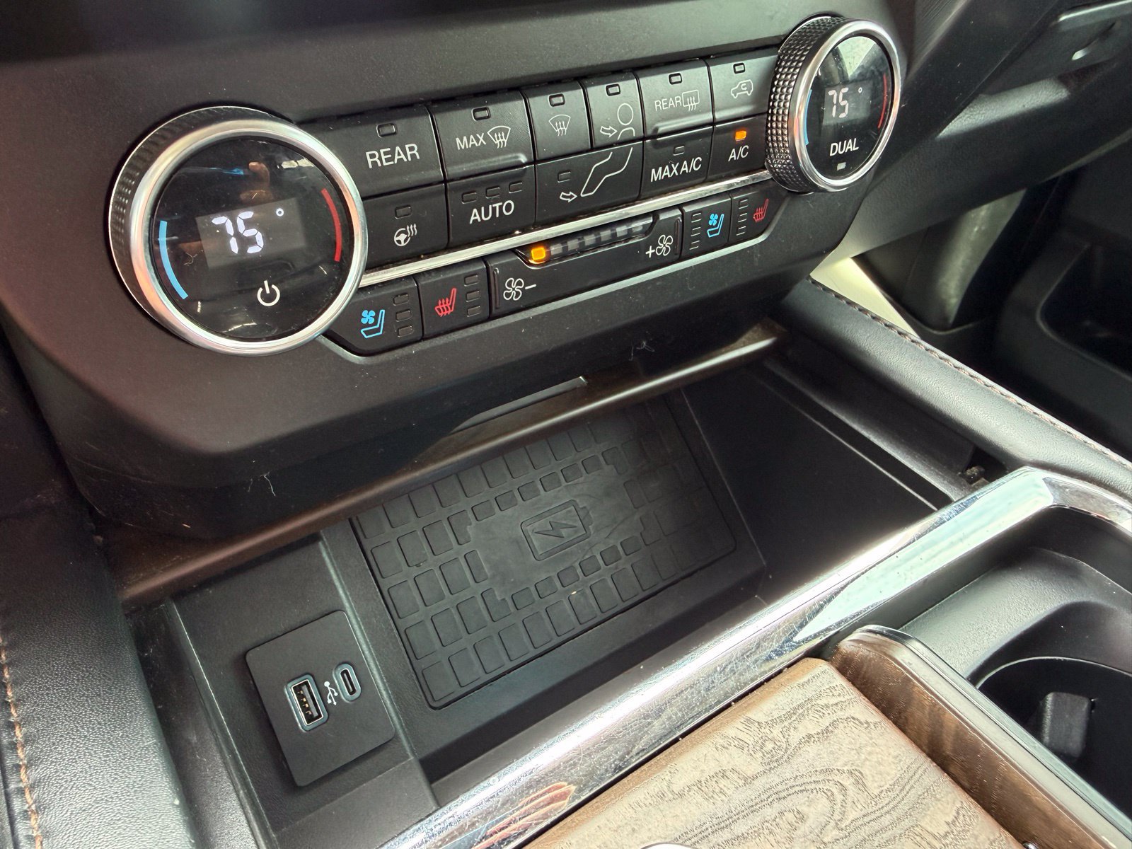 Used 2020 Ford Expedition Platinum AWD/4WD image 17