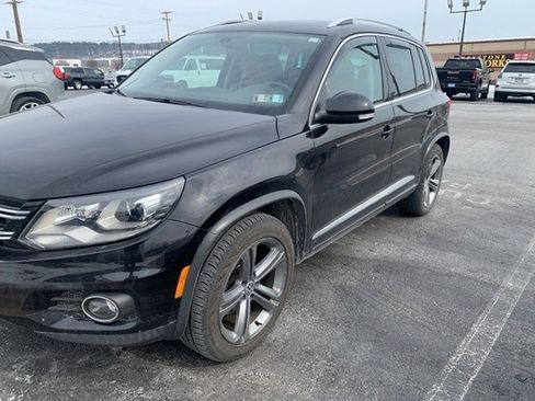 Used 2017 Volkswagen Tiguan Sport image 4