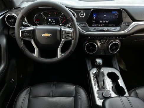 Used 2020 Chevrolet Blazer LT w/ Sound & Technology Package FWD image 12
