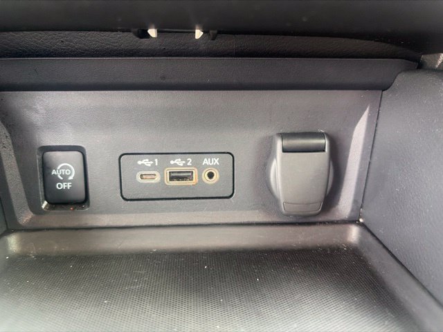 Used 2024 Nissan Sentra SV FWD image 25