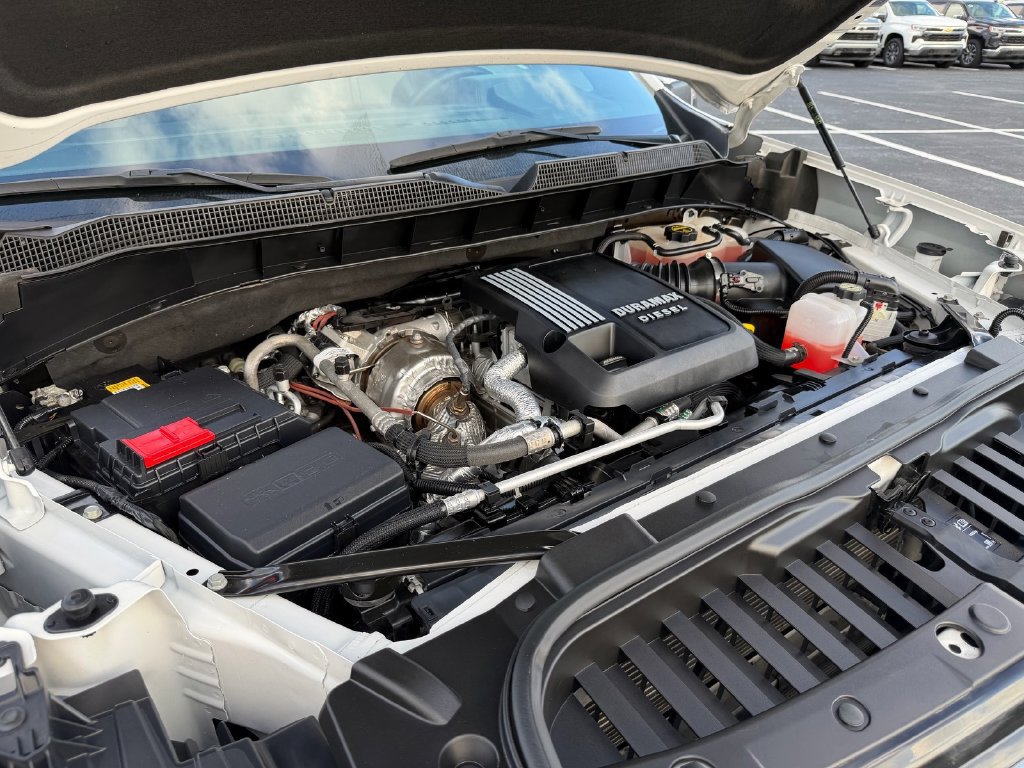 Used 2025 Chevrolet Silverado 1500 High Country RWD image 11
