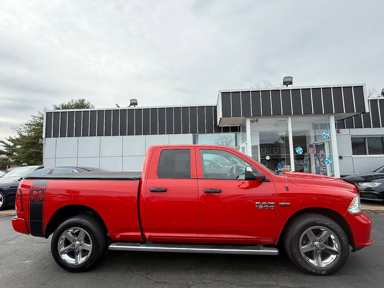 Used 2014 RAM 1500 Express AWD/4WD image 8
