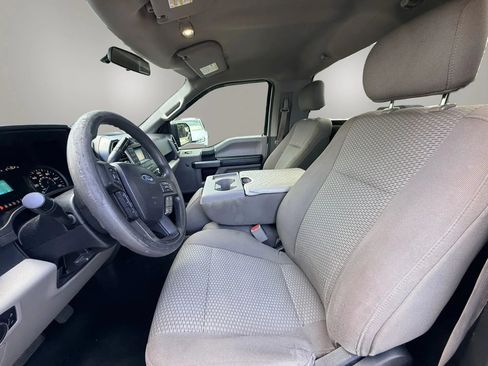 Used 2017 Ford F150 XLT RWD image 9