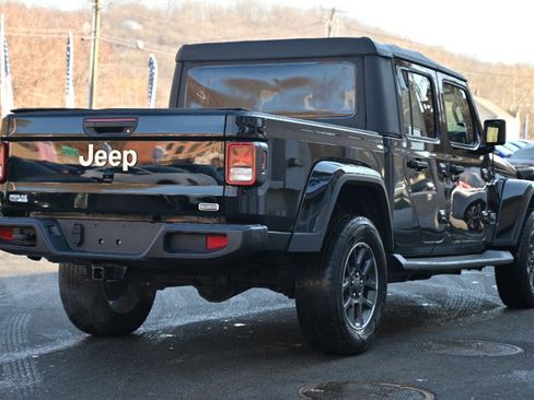 Used 2020 Jeep Gladiator Overland w/ Cold Weather Group image 5