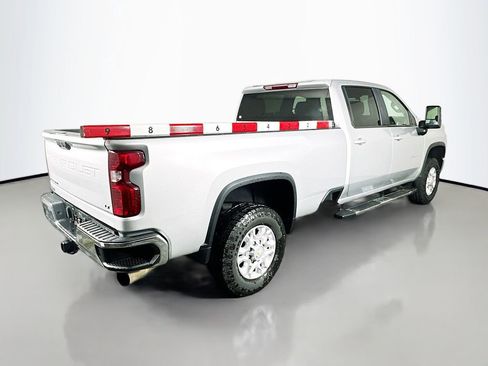 Used 2022 Chevrolet Silverado 3500 LT w/ Convenience Package image 7