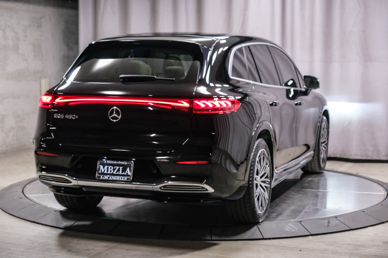 Certified 2023 Mercedes-Benz EQS 450+ SUV image 4