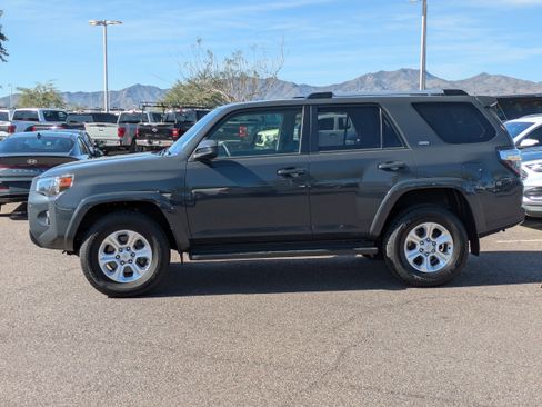 Used 2024 Toyota 4Runner SR5 image 6