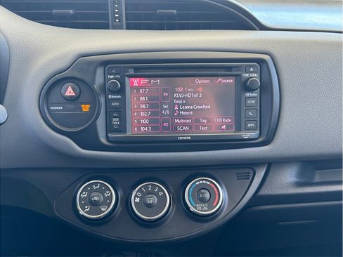 Used 2015 Toyota Yaris L FWD image 10
