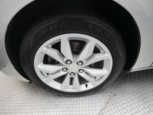 Used 2016 Chevrolet Impala LT w/ Convenience Package image 25