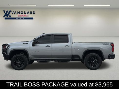 Used 2025 Chevrolet Silverado 2500 LT w/ Trail Boss Package image 4