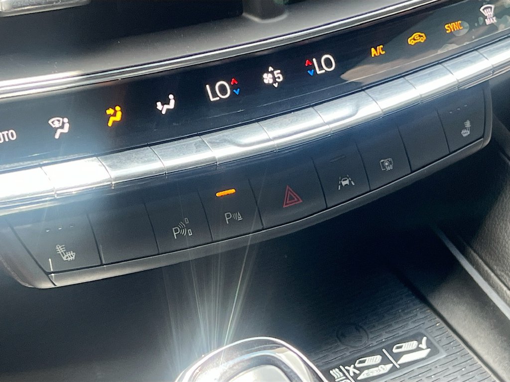 Used 2025 Cadillac CT5 V w/ Technology Package RWD image 21