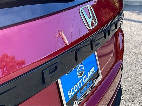 Used 2025 Honda Pilot TrailSport image 26