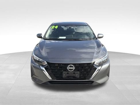 Used 2024 Nissan Sentra SV FWD image 8