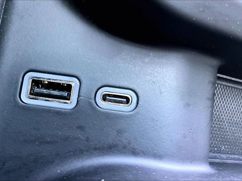 Used 2025 GMC Sierra 2500 AT4 w/ AT4 Premium Plus Package image 15