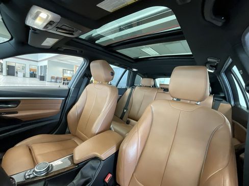 Used 2017 BMW 330i xDrive Wagon image 10