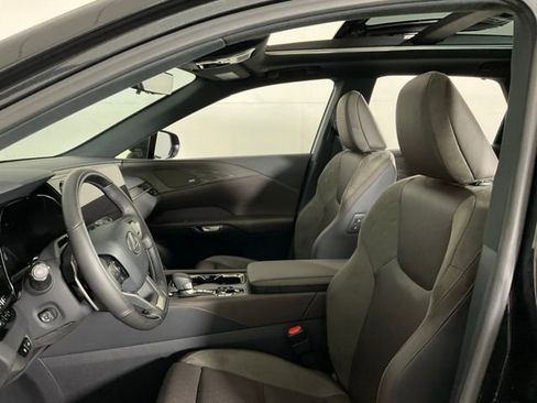 Used 2024 Lexus RX 450h AWD w/ Luxury Package image 26