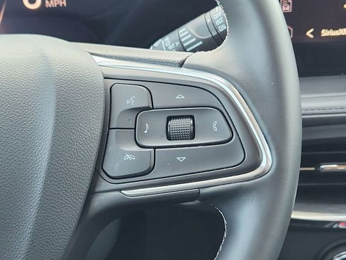 Certified 2025 Buick Encore GX Preferred FWD image 28