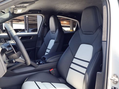 New 2026 Porsche Cayenne Turbo GT AWD/4WD image 5
