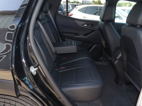 Used 2025 Chevrolet Equinox LT w/ Convenience Package II FWD image 22