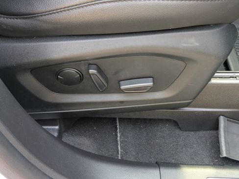 Certified 2022 Ford Explorer Limited w/ Equipment Group 301A image 42