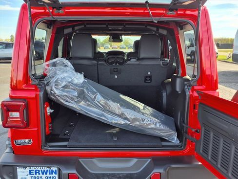 New 2026 Jeep Wrangler Sahara image 9