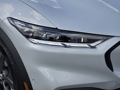 Used 2023 Ford Mustang Mach-E Select image 9