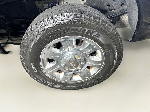 Used 2015 Ford F250 King Ranch w/ King Ranch w/Chrome Package image 11