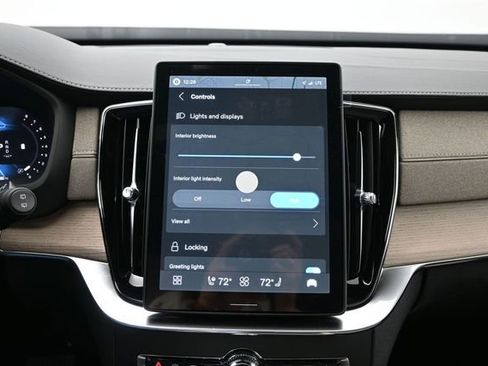 New 2026 Volvo XC90 B6 Plus AWD/4WD image 18
