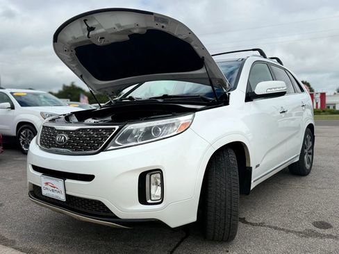 Used 2014 Kia Sorento SX w/ 3rd Row Package AWD/4WD image 16