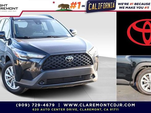 Used 2022 Toyota Corolla Cross LE FWD image 1