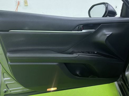 Used 2024 Toyota Camry XSE w/ Navigation Package image 15