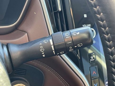 Used 2020 Subaru Outback Touring XT AWD/4WD image 13