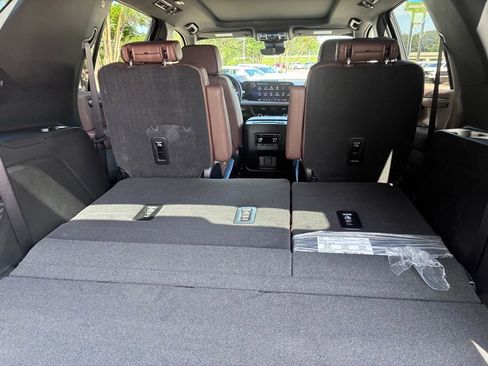 New 2026 Chevrolet Tahoe High Country AWD/4WD image 17
