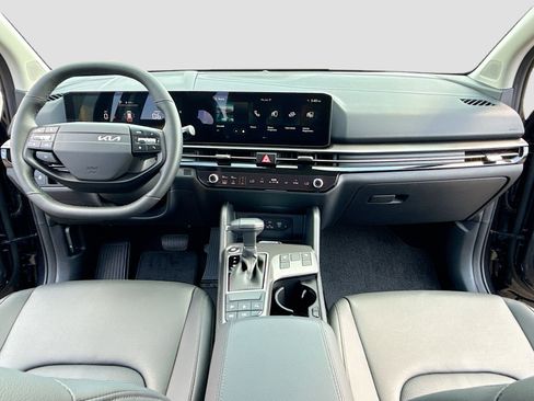 New 2026 Kia Sportage EX FWD image 3