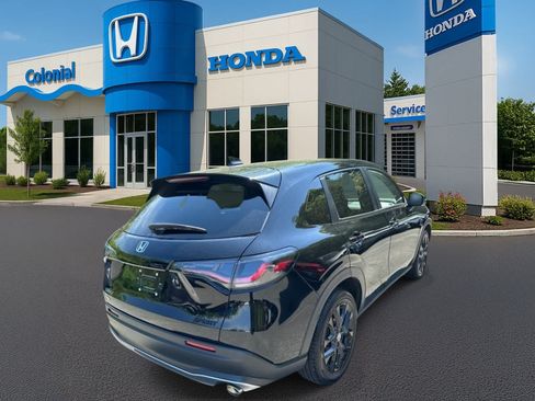 Used 2025 Honda HR-V Sport image 6