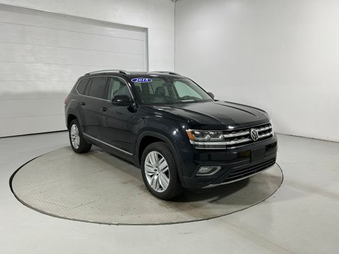 Used 2018 Volkswagen Atlas SEL Premium AWD/4WD image 2