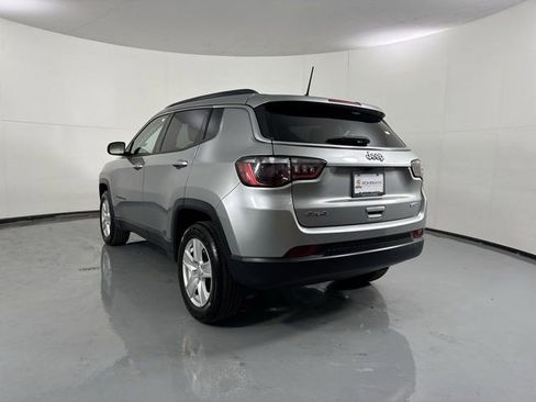 Used 2022 Jeep Compass Latitude AWD/4WD image 31