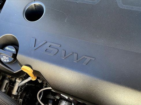 Used 2020 Buick Enclave Essence w/ Sound and Sites Package image 35