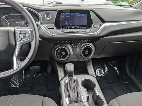 Used 2019 Chevrolet Blazer LT FWD image 16